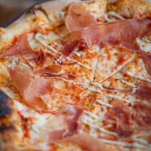 Pizza Vesuvio