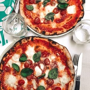 Pizza Mozzarella & Pesto