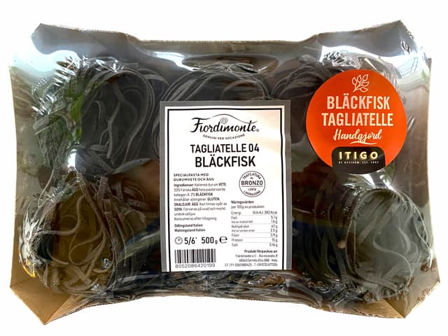 Pasta Tagliatelle Bläckfisk